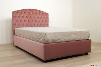 Letto capitonné in velluto rosa antico