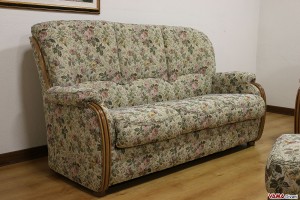 Divano classico in tessuto gobelin a fiori