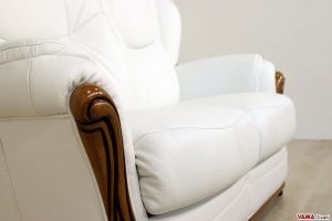 Cornice e finiture in legno