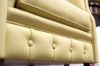 Poltroncina per camera da letto classica con lavorazione capitonnè