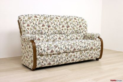 Divano classico con tessuto a fiori gobelin