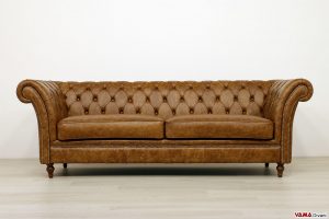 Divano Chesterfield vintage capitonnè in pelle