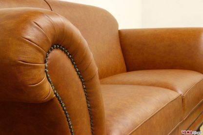 Bracciolo con borchie vintage