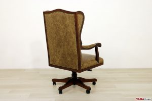 Retro della poltrona da ufficio in legno e pelle