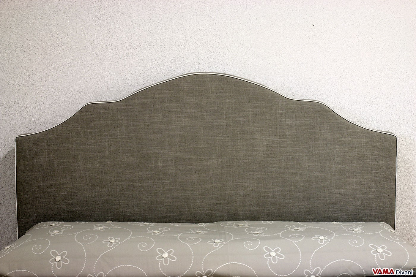 Spalliera letto shabby in stile classico