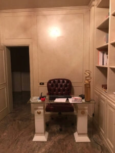 Poltrona da ufficio classica in pelle rossa anticata recensione cliente di Bologna