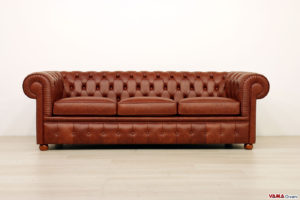 Divano Chesterfield 3 posti marrone vintage