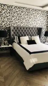 Letto moderno capitonné in pelle grigia, recensione cliente di Brescia