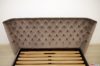 Letto basso giapponese con Testata capitonnè moderna