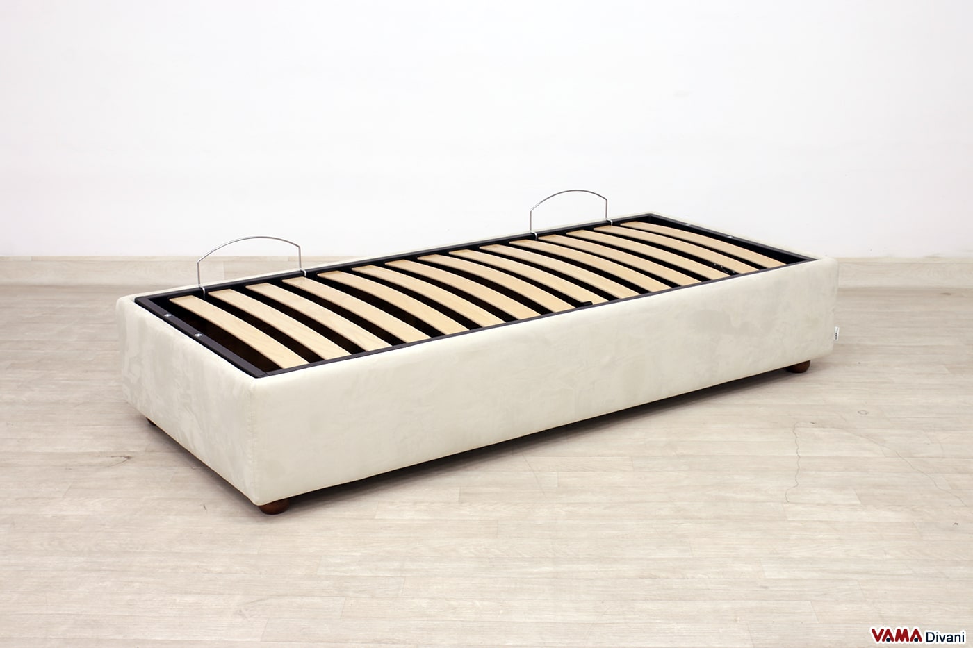 Letto singolo con contenitore ad apertura laterale