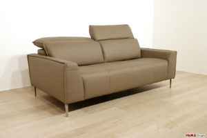 Divano moderno grigio lineare con poggiatesta relax