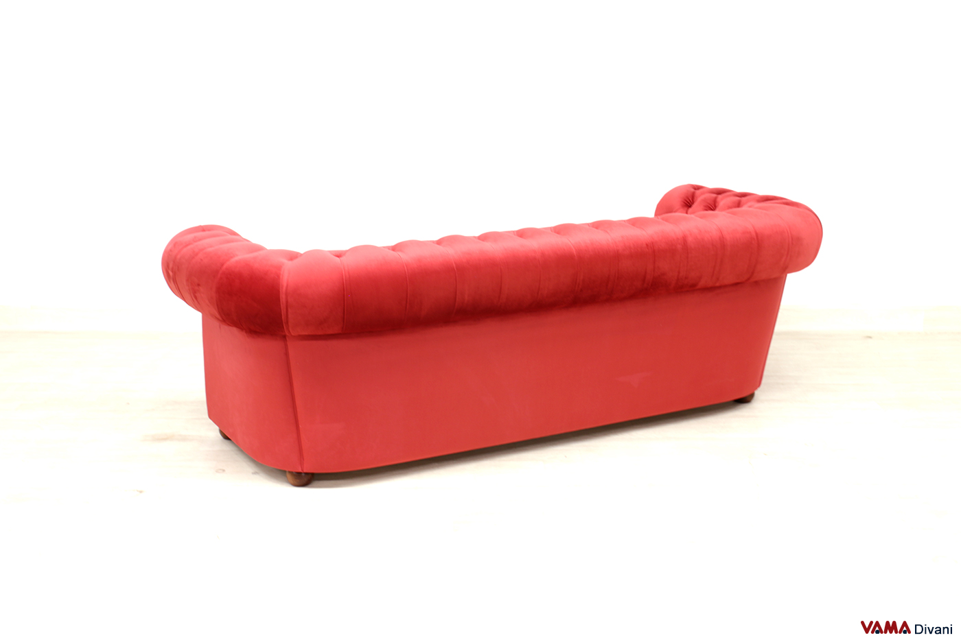 Retro del divano Chesterfield 3 posti in velluto sintetico rosso