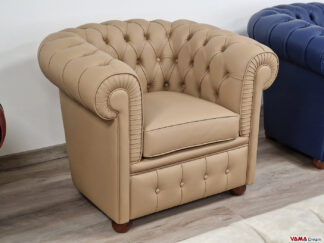 Piccola poltrona Chesterfield in vera pelle color nocciola in offerta e pronta consegna