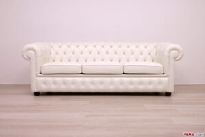 Divano Chesterfield 3 posti bianco avorio in pelle