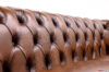 Lavorazione capitonné divano Chesterfield in pelle marrone vintage
