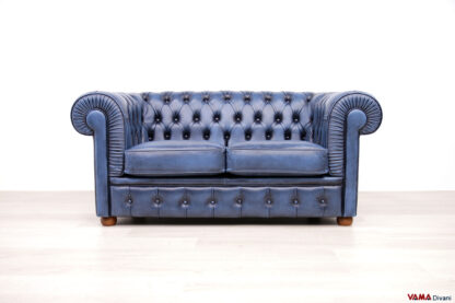 Divano Chesterfield blu vintage in pelle 2 posti