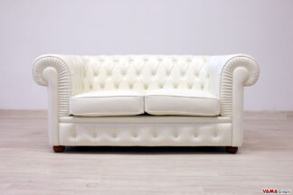 Divano Chesterfield 2 posti in pelle bianco sporco