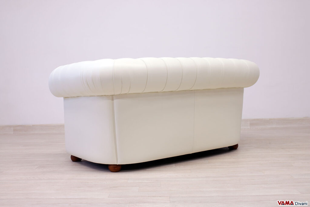 Retro del divano Chesterfield 2 posti bianco sporco