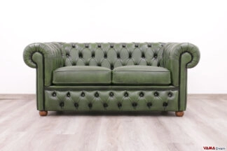 Divano Chesterfield 2 posti verde con base capitonné