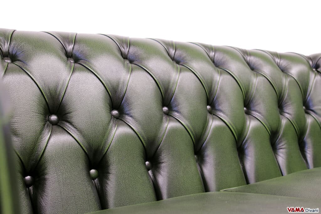 Schienale del divano Chesterfield verde inglese