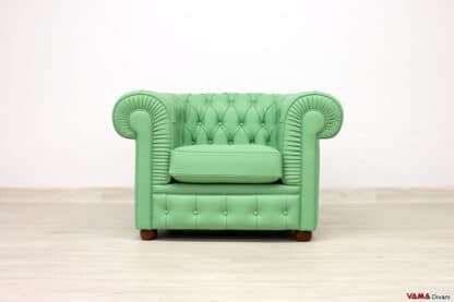 Poltrona Chesterfield verde chiaro in pelle spessorata