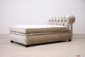 Chaise Longue Chesterfield in velluto lucido beige