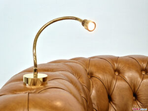 Lampada led flessibile in ottone lucido