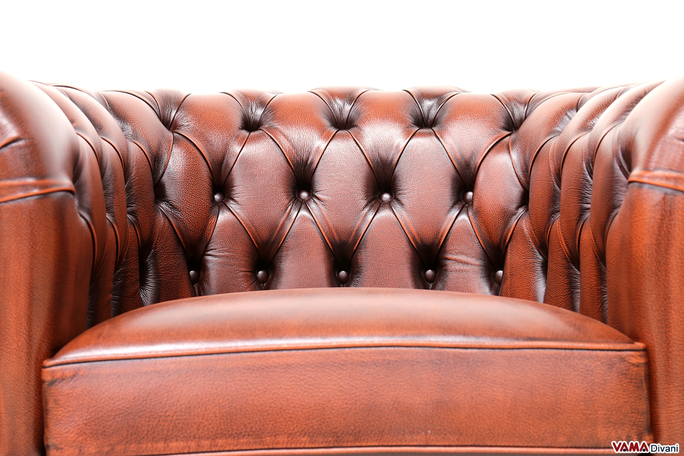 Lavorazione capitonné dello schienale della poltrona Chesterfield