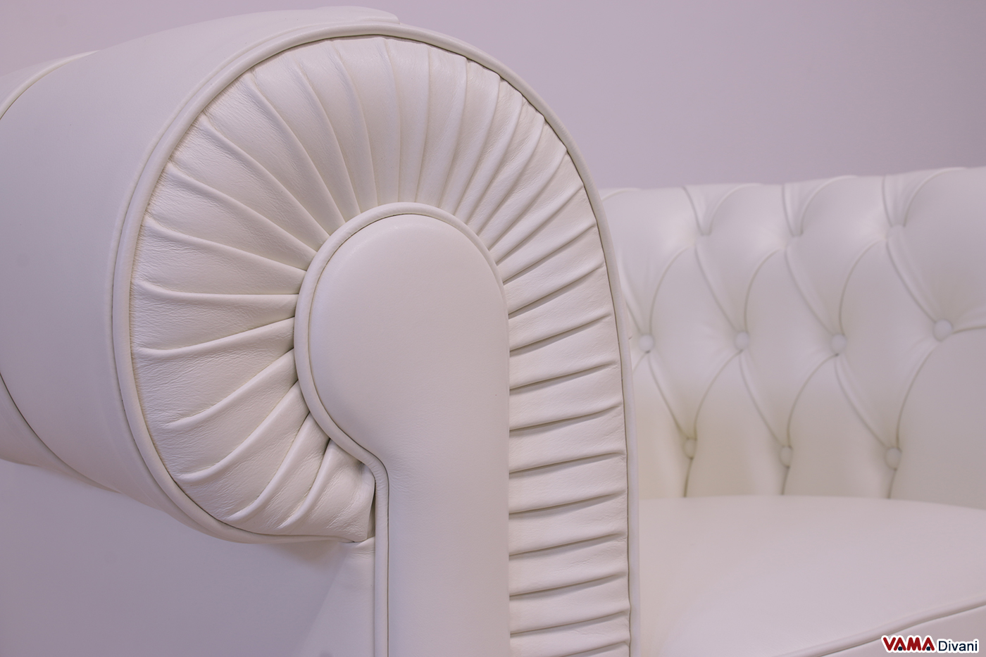 Bracciolo plissettato della poltrona Chesterfield