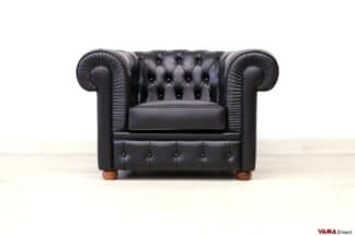 Poltrona Chesterfield nera in pelle