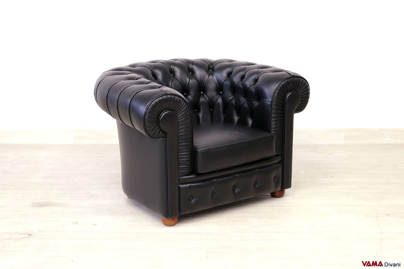 Poltrona Chesterfield nera in offerta e in pronta consegna
