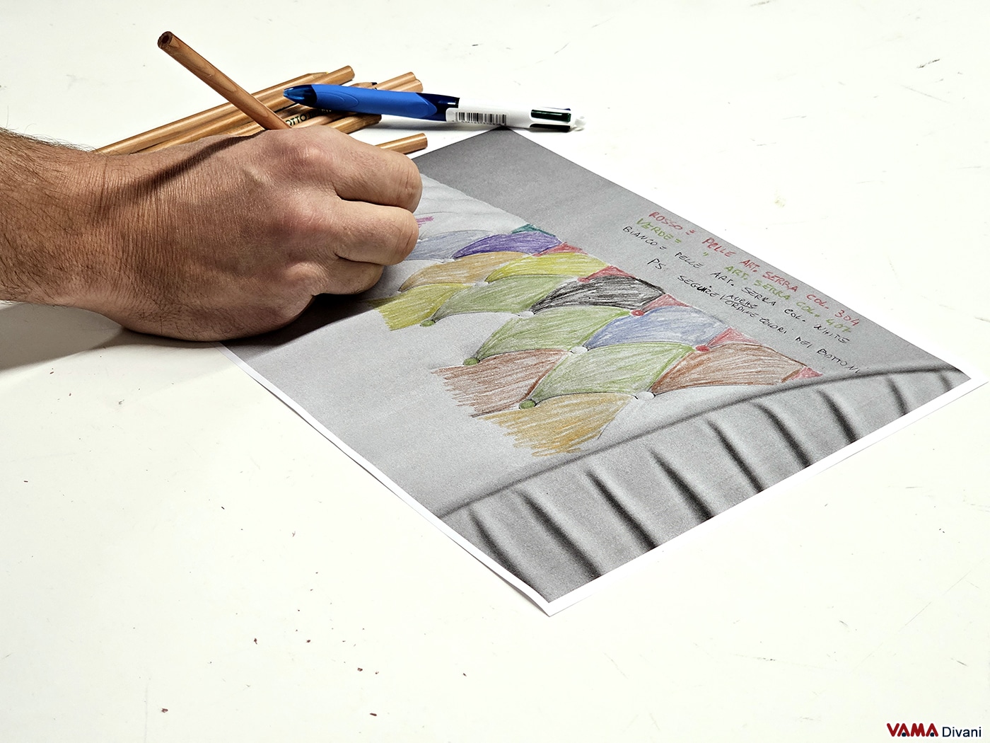 Progettazione schema colori divano Chesterfield Arlecchino