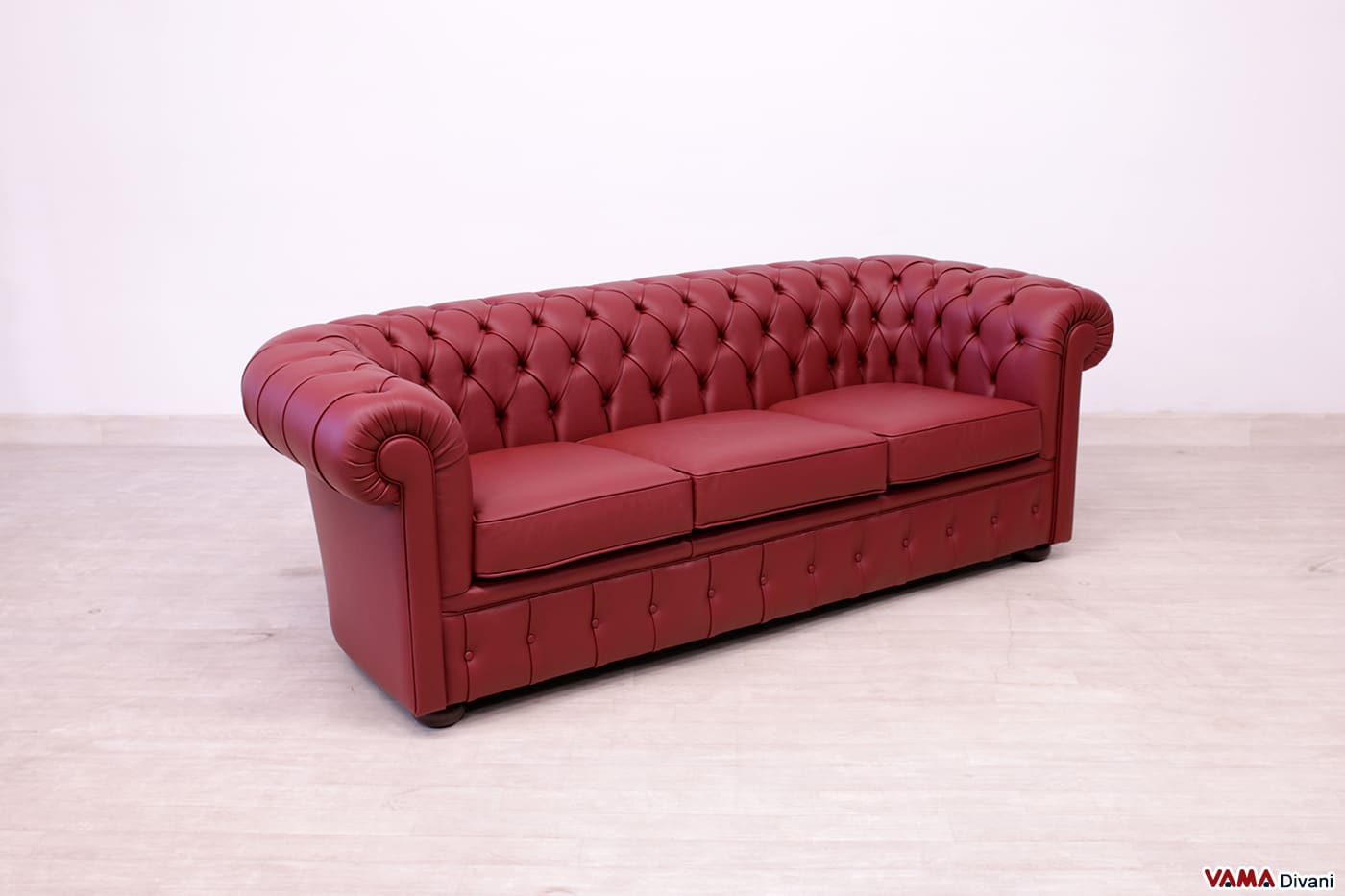 Divano Chesterfield 3 posti rosso bordeaux in pelle spessorata