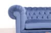Bracciolo London del divano Chesterfield 3 posti in velluto blu