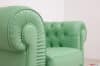 Cuscino di seduta sfoderabile in pelle verde menta chiaro della poltrona Chesterfield artigianale.
