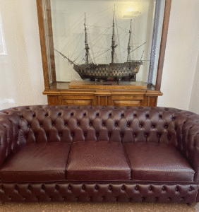 Divano Chesterfield Club a Bologna in casa di un cliente